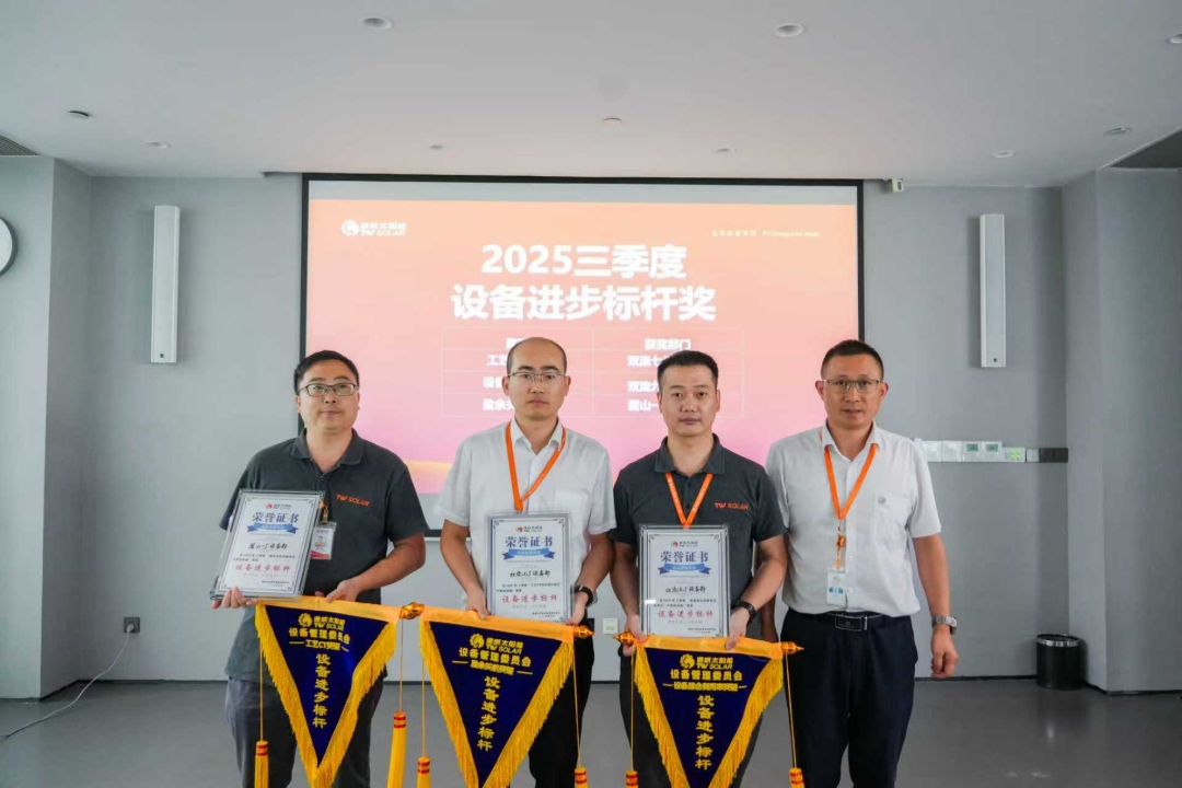 310fc90d82d8b812f040a06d72e44bcf.jpg